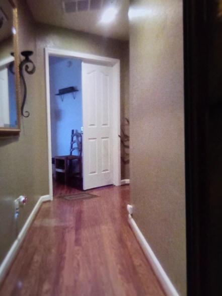 Building Photo - 145 Turnberry Way