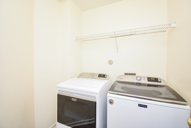 Building Photo - 20802 Oak Rain Ct