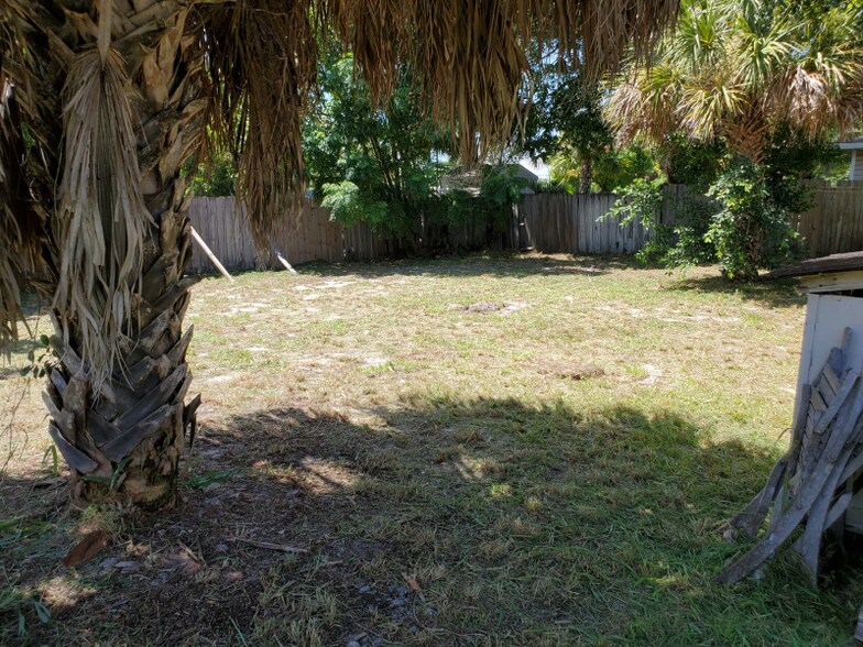 Building Photo - 936 SE Nassau Ave