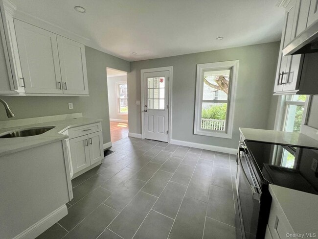 Building Photo - 21 Washington Ave