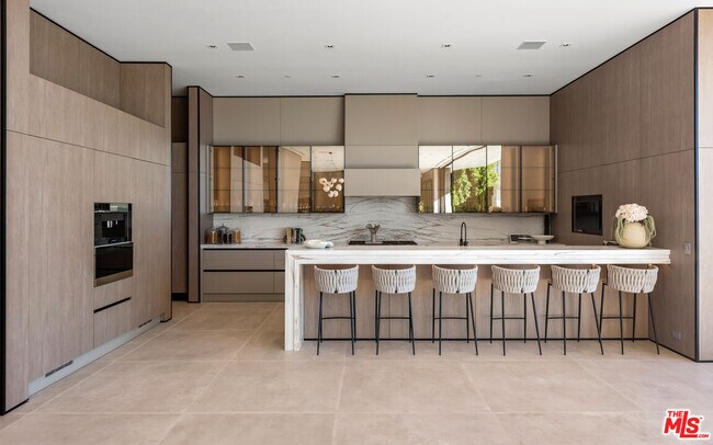 Building Photo - 9607 Highridge Dr