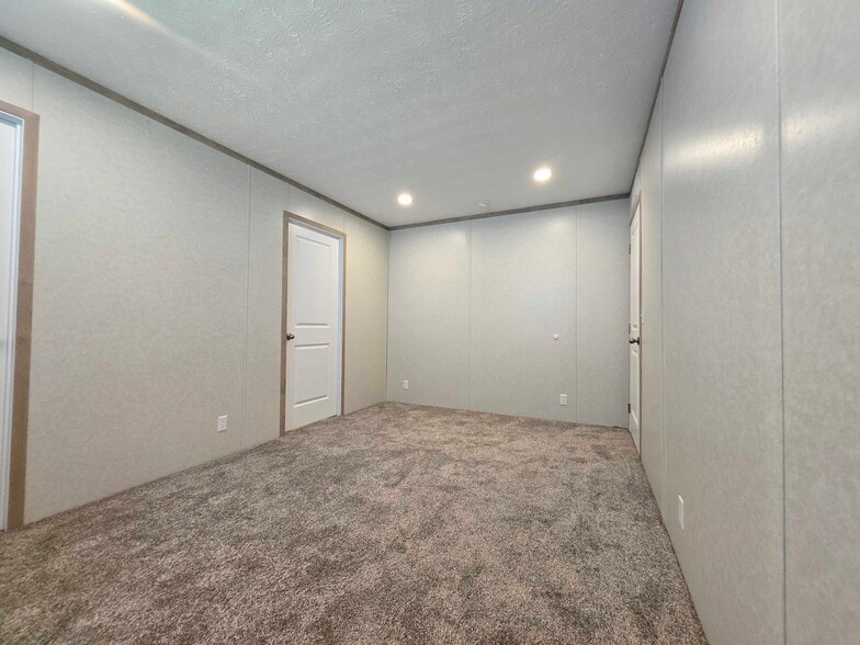 Building Photo - 29778 W Essex Ct