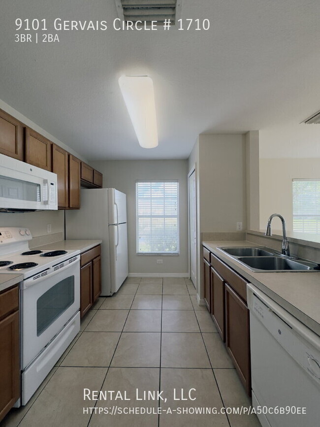 Building Photo - 9101 Gervais Cir