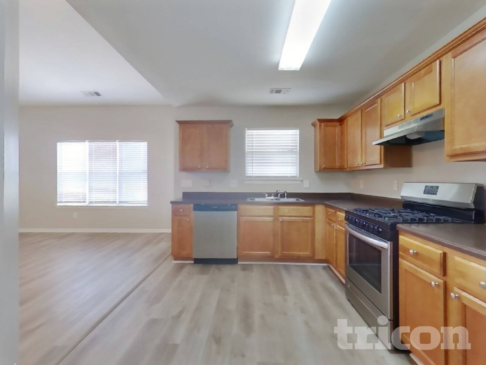 Building Photo - 68 Camden Way