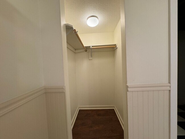 Building Photo - Home for Rent!