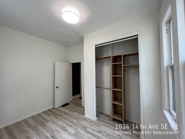 Building Photo - 1034 14th Ave SE