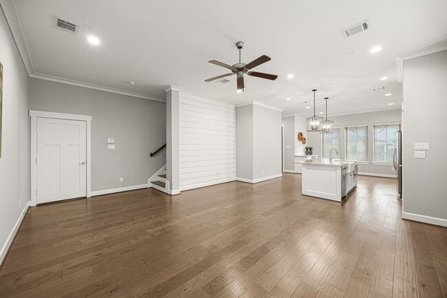 Building Photo - 2307 Langston St