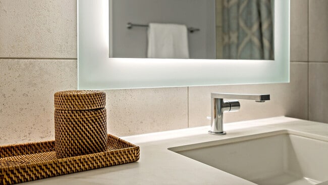 Building Photo - 1915 7th St NW