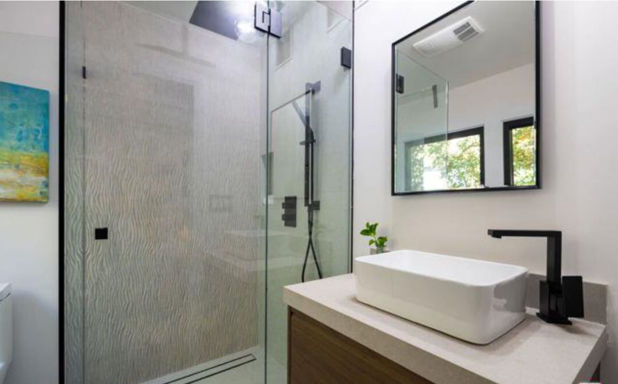 Building Photo - 722 N La Jolla Ave