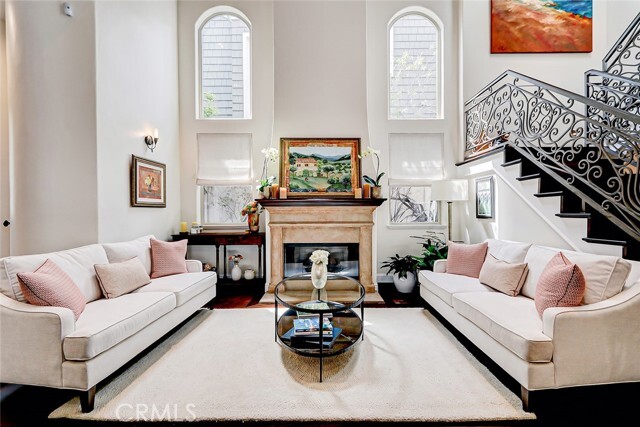 Building Photo - 3005 N Poinsettia Ave