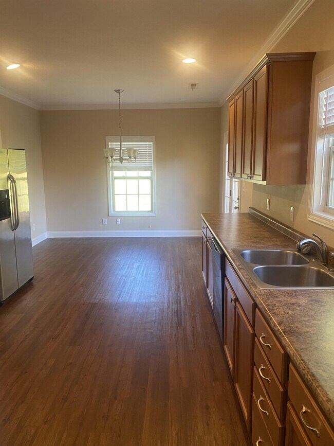 Building Photo - 1120 Maples Glen Ln