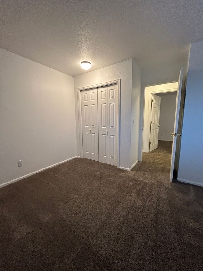 Building Photo - 2-bed Condo for Rent in Boulder!