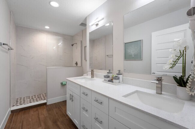 Building Photo - 4456 Summer Flowers Pl