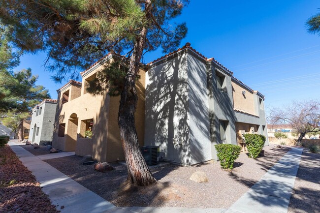 Building Photo - Desert Shores 1 Bedroom Upstairs Condo