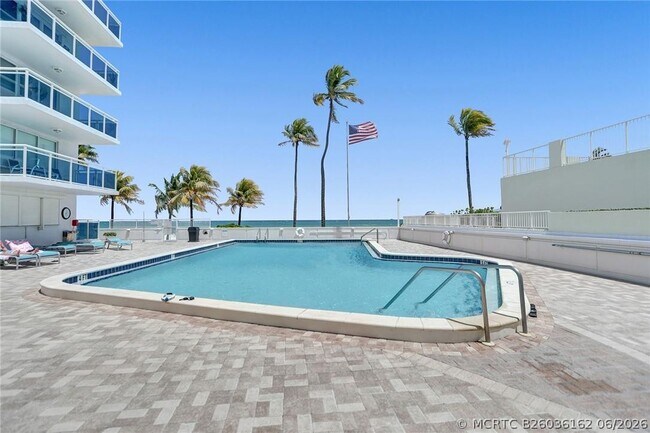 Building Photo - 3430 Galt Ocean Dr