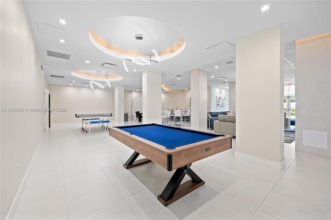 Building Photo - 3001 S Ocean Dr