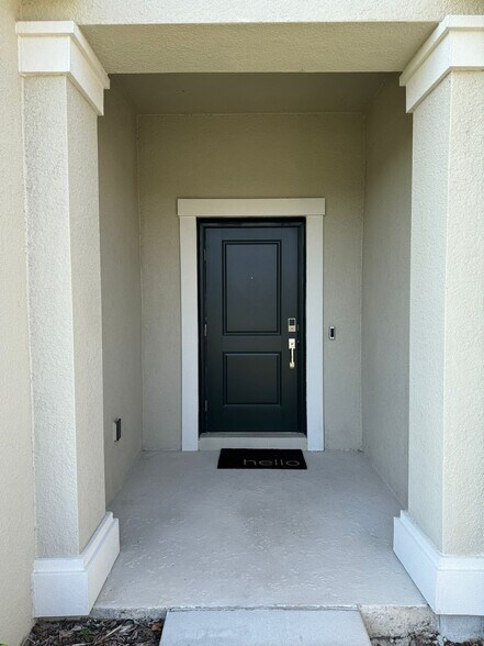 Building Photo - 788 Daring Dr