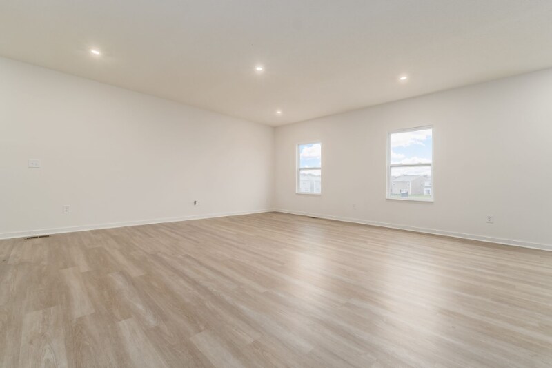 Building Photo - 2816 Horsham Dr