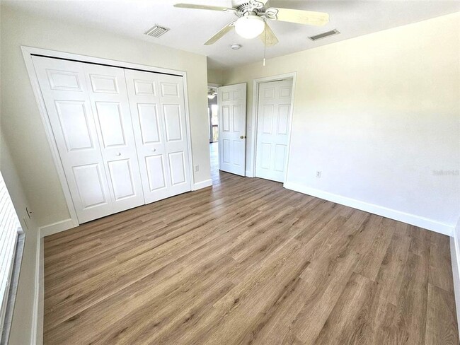 Building Photo - 9458 Anita Ave