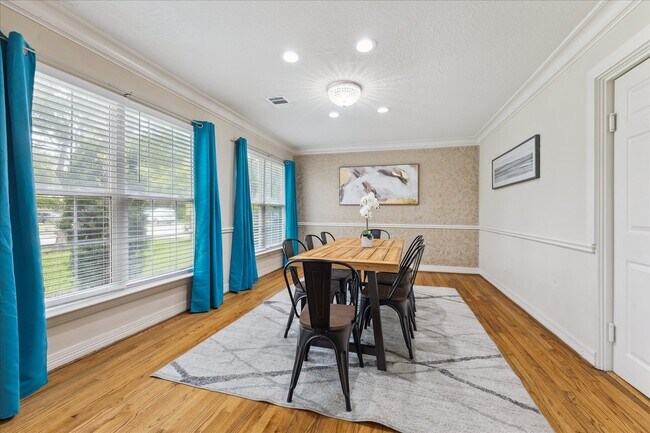 Building Photo - 5152 Huckleberry Cir