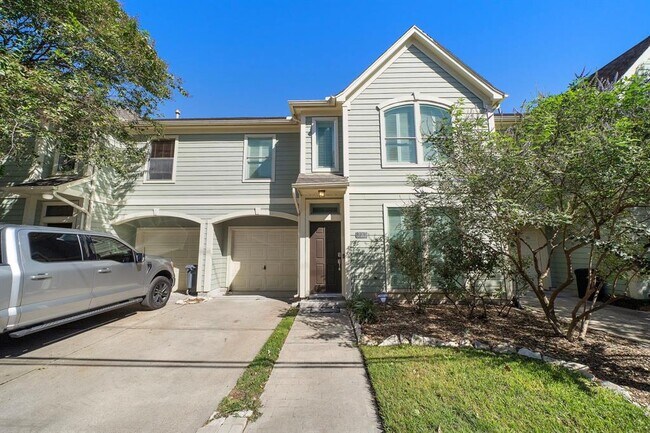 Primary Photo - 2013 Gillette St