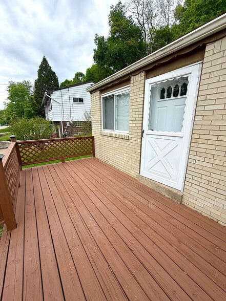 Building Photo - 6583 Sentry Ave