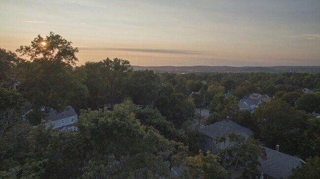 Building Photo - 38 Hood St