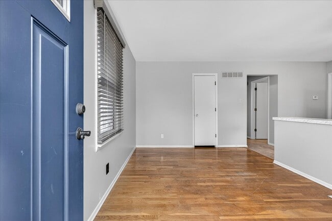 Building Photo - 1210 N 5th St