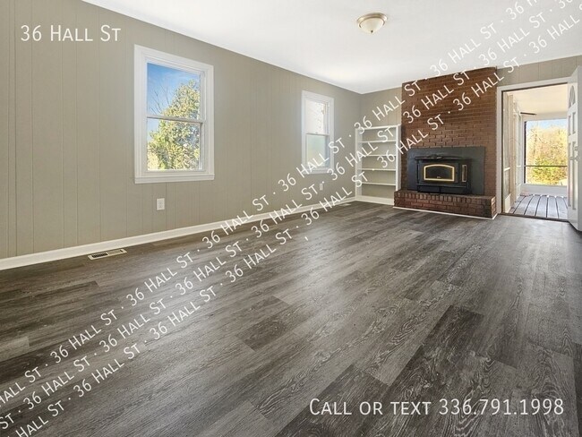 Building Photo - 36 Hall St