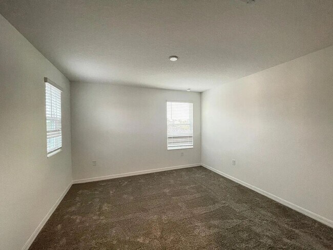 Building Photo - 3931 Willow Brk Dr