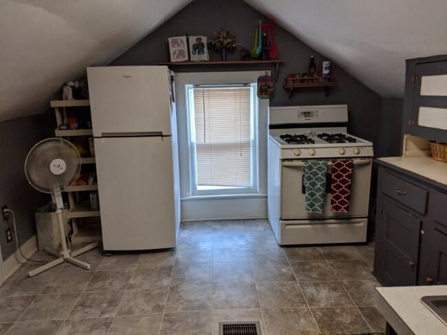 Building Photo - 57 Mayfield Ave