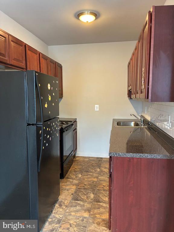 Building Photo - 260 N Wycombe Ave