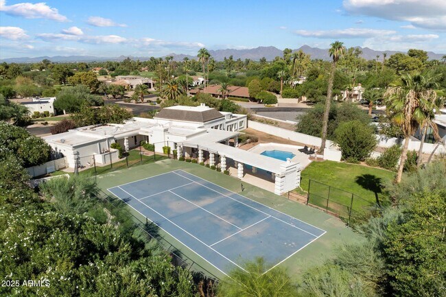 Building Photo - 6533 E Maverick Rd