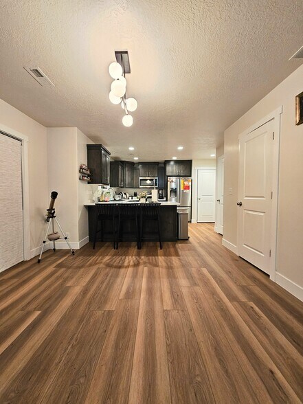 Building Photo - 2835 W 500 N