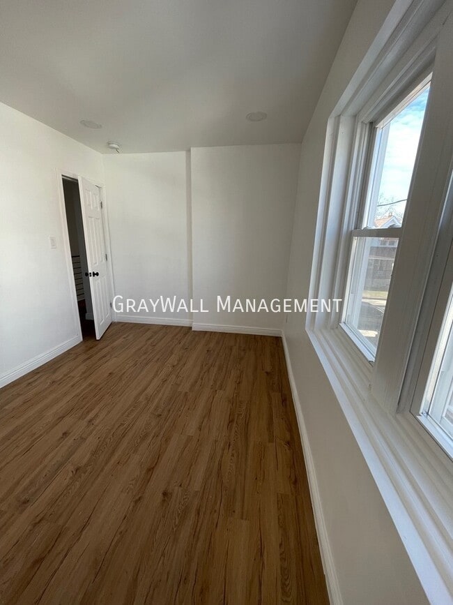 Building Photo - 89 Ridley Ave