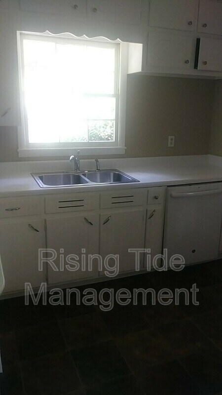 Building Photo - 1042 Mesa Dr