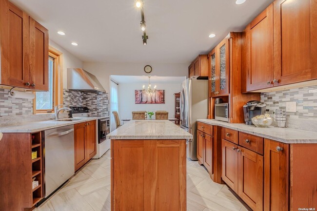Building Photo - 1455 Beebe Dr