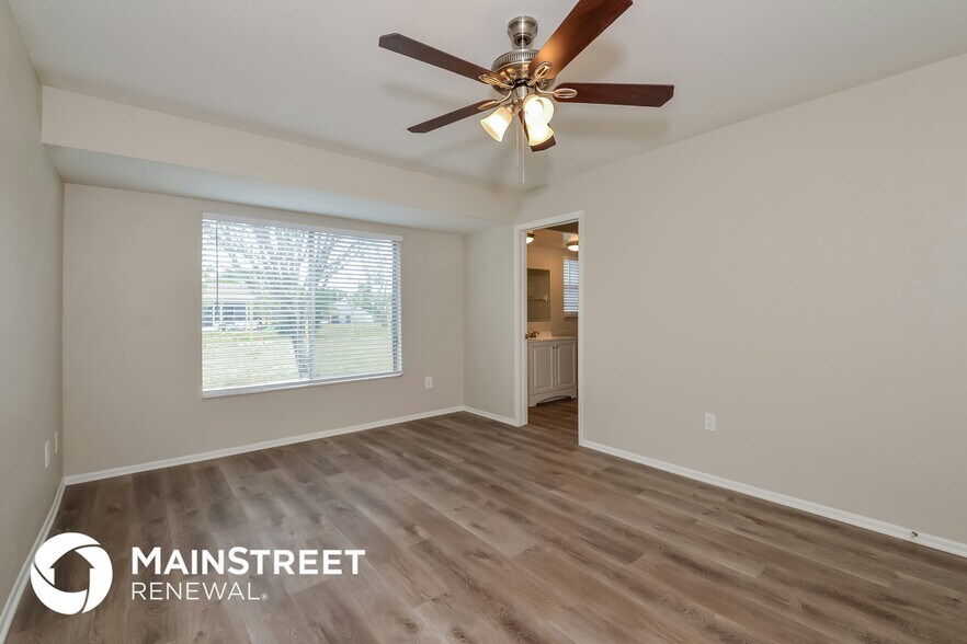 Building Photo - 6947 Roslyn Ct