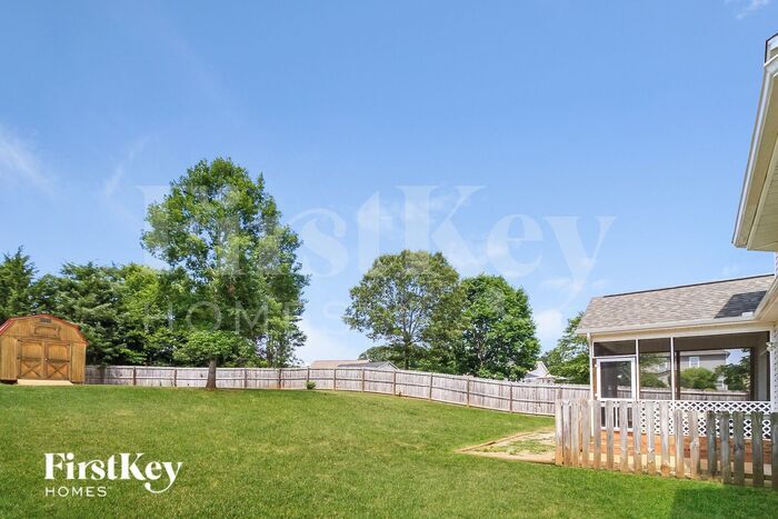 Building Photo - 3173 Knoll Ridge Dr