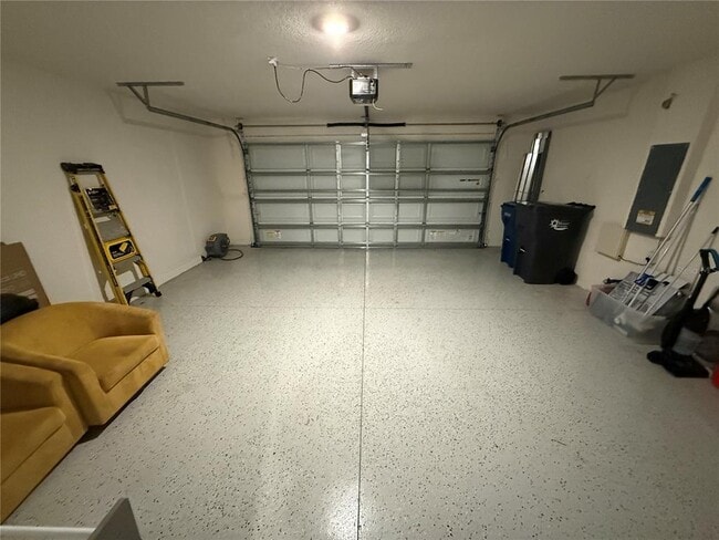 Building Photo - 4120 Silver Strand Trl