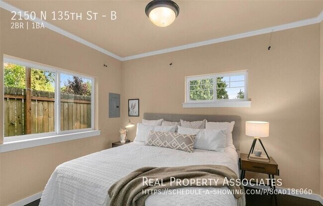 Building Photo - 2150 N 135th St