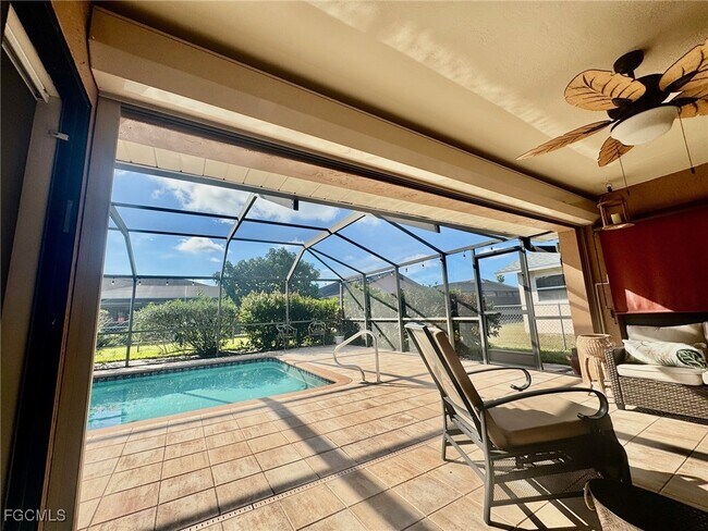 Building Photo - 1220 SE 19th Ln