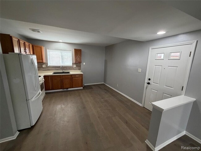 Building Photo - 19445 Inkster Rd