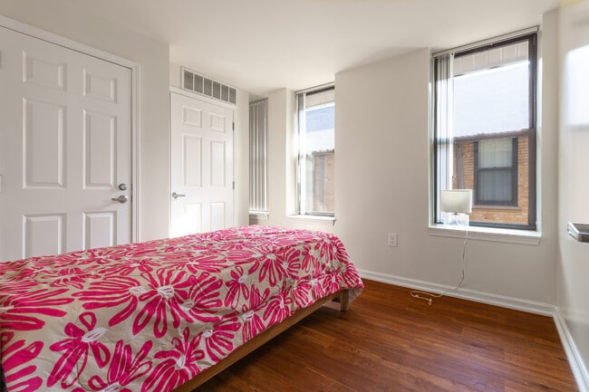 Building Photo - Arthur Antisdel Apartments