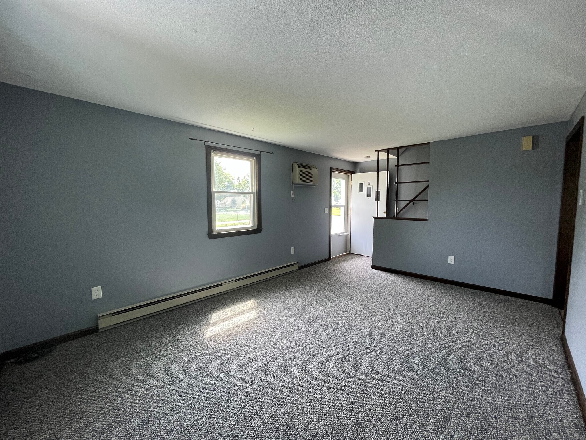 Building Photo - 485 Corey St