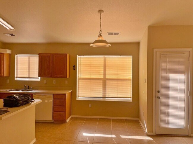 Building Photo - 2315 Iron Gate Trail SW