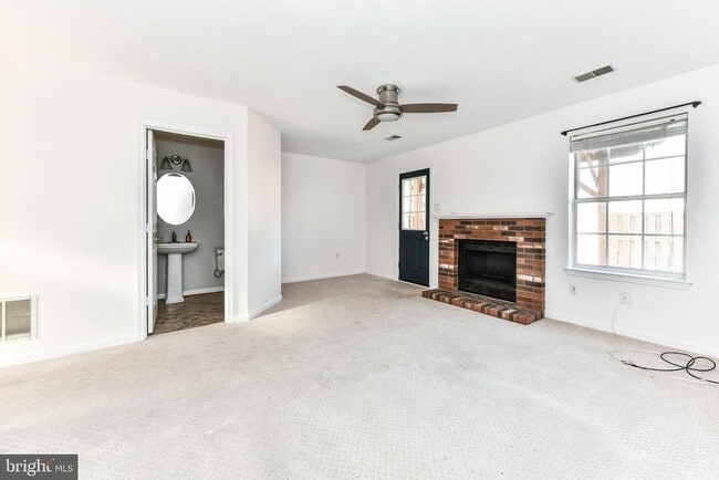 Building Photo - 6018 Callaway Ct