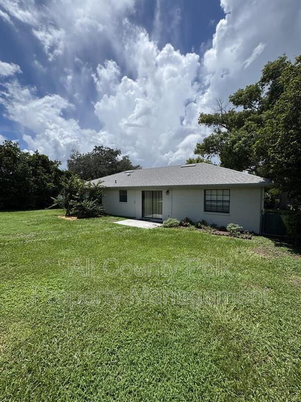 Building Photo - 8601 Sunnydale Ln