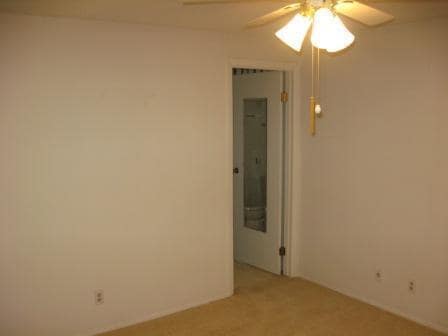 Building Photo - SalemTowne, Over 55 community