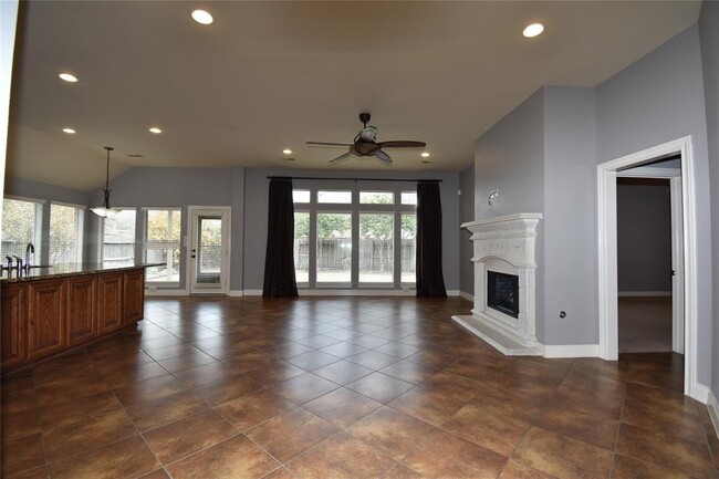 Building Photo - Summer Cloud Lane, Pearland, TX 77584 - 4 ...